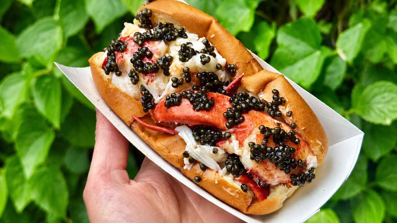 Caviar-Topped Lobster Roll Becomes a Draw at New York's New Restaurant